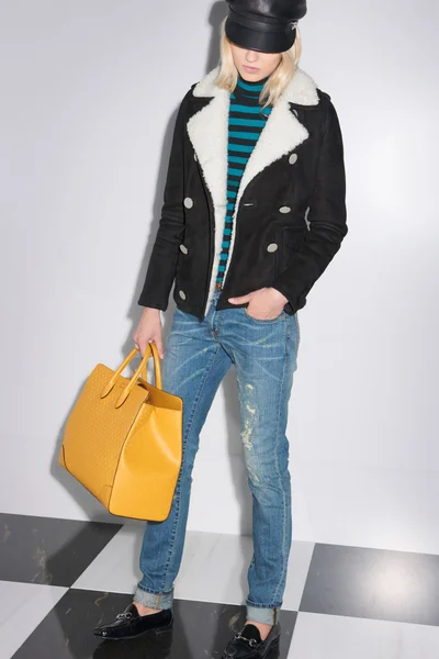 Look 18